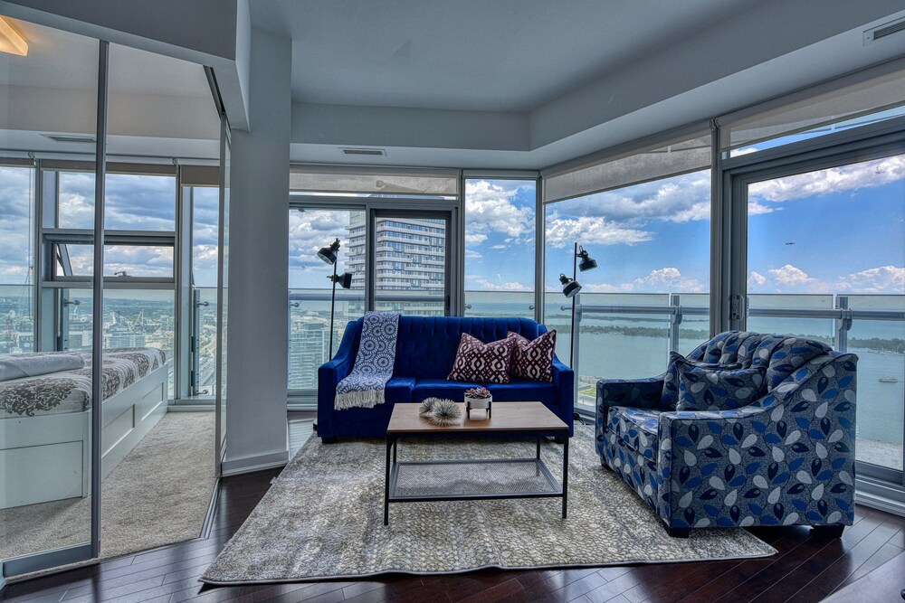 Sarkar Suites Entertainment District In Toronto Hotel Rates