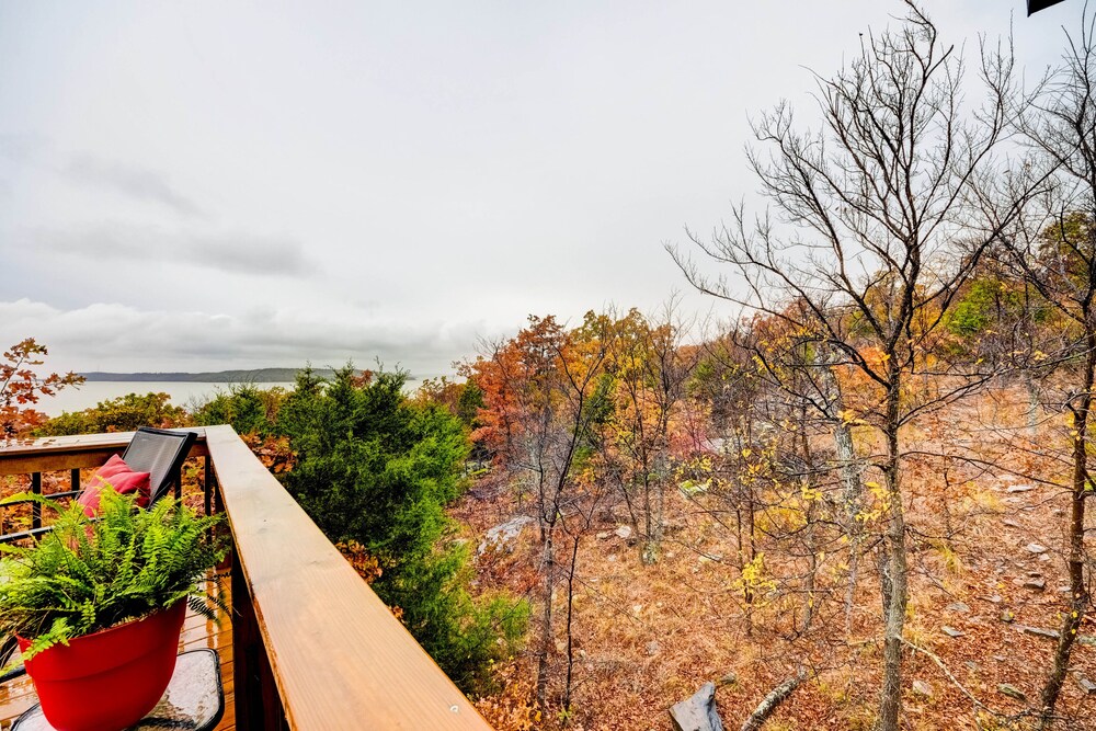 Treehouse for 2 w/Sunset View*Pet Friendly*Jacuzzi Tub*Private and Cozy