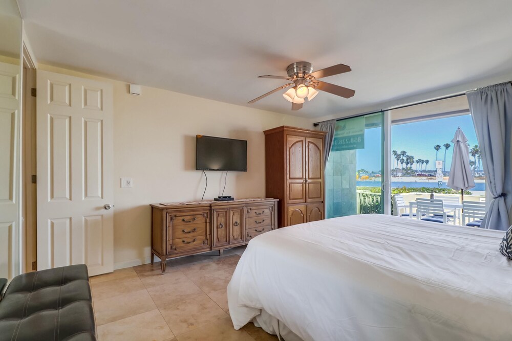 Enjoy The Bay Breeze At This 2 Bedroom Condo In San Diego Hotel Rates Reviews On Orbitz