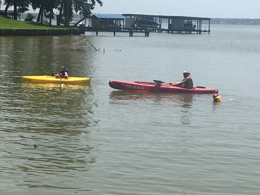 ♦️Cabin 3, Stairs to Waterfront, Lake Livingston, Onalaska. Texas in Onalaska Best Rates