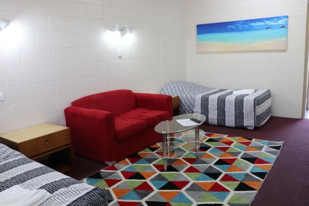 YAL Cairns - A Motel that makes a difference