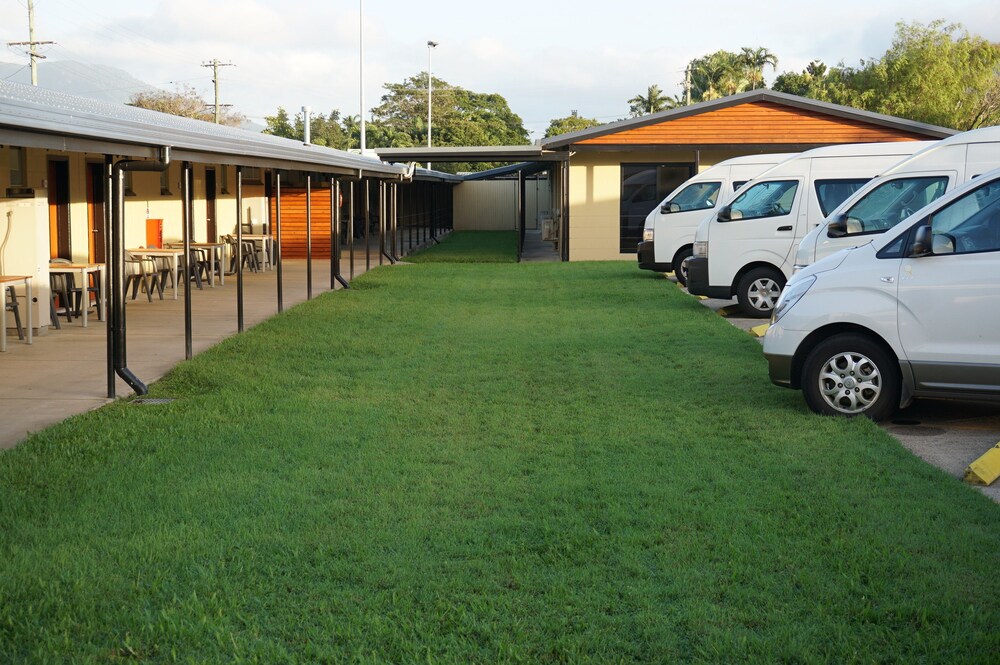 YAL Cairns - A Motel that makes a difference