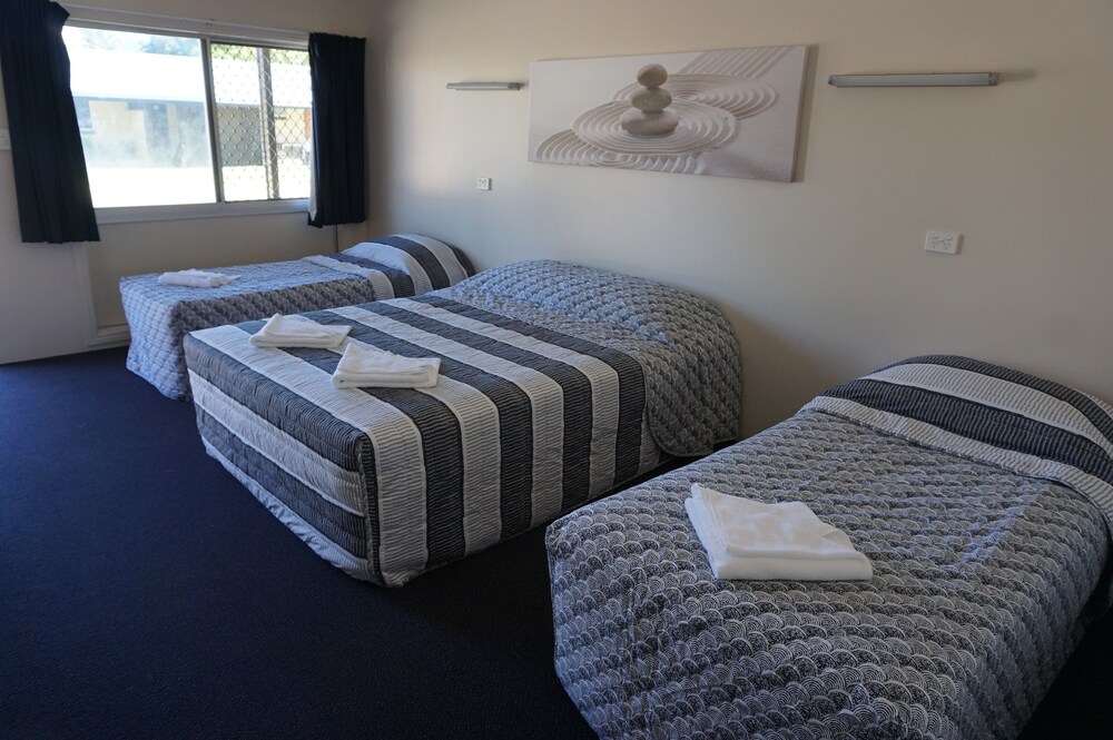 YAL Cairns - A Motel that makes a difference