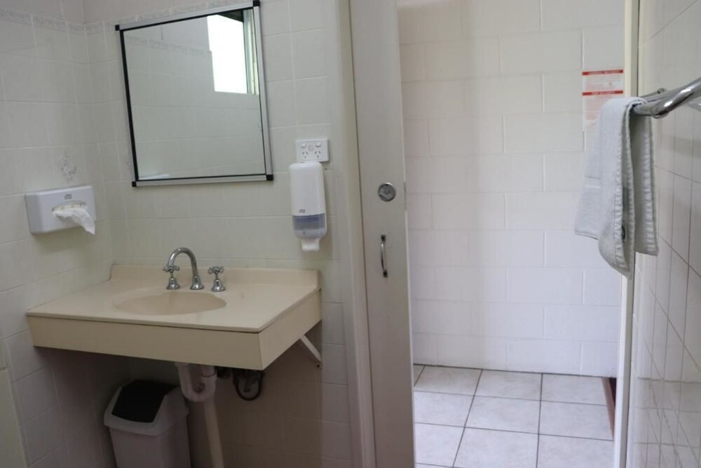 YAL Cairns - A Motel that makes a difference