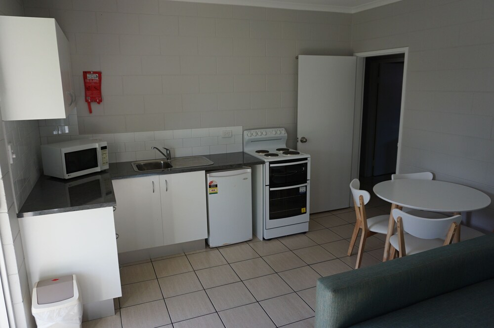 YAL Cairns - A Motel that makes a difference