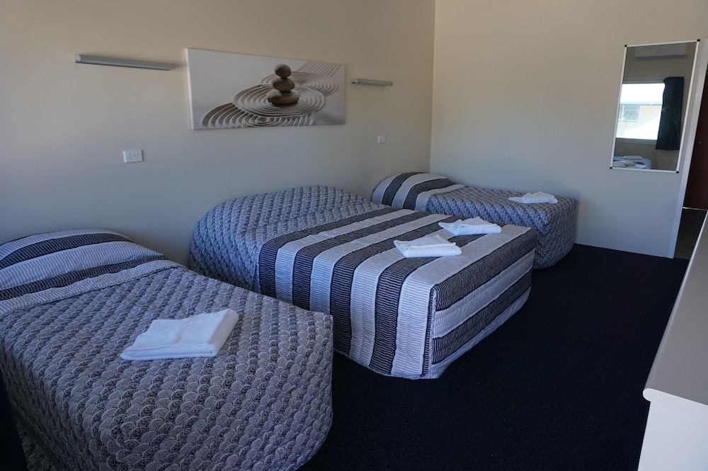 YAL Cairns - A Motel that makes a difference
