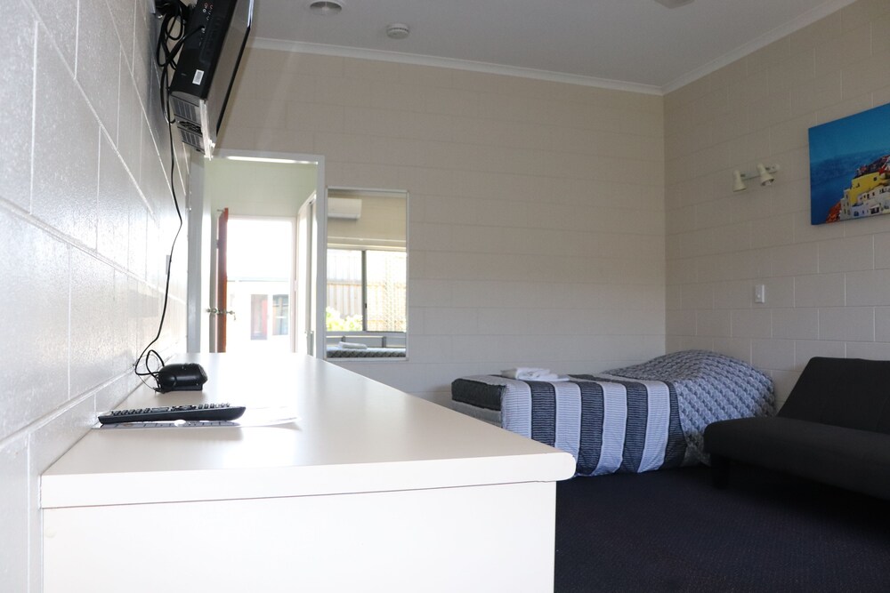 YAL Cairns - A Motel that makes a difference