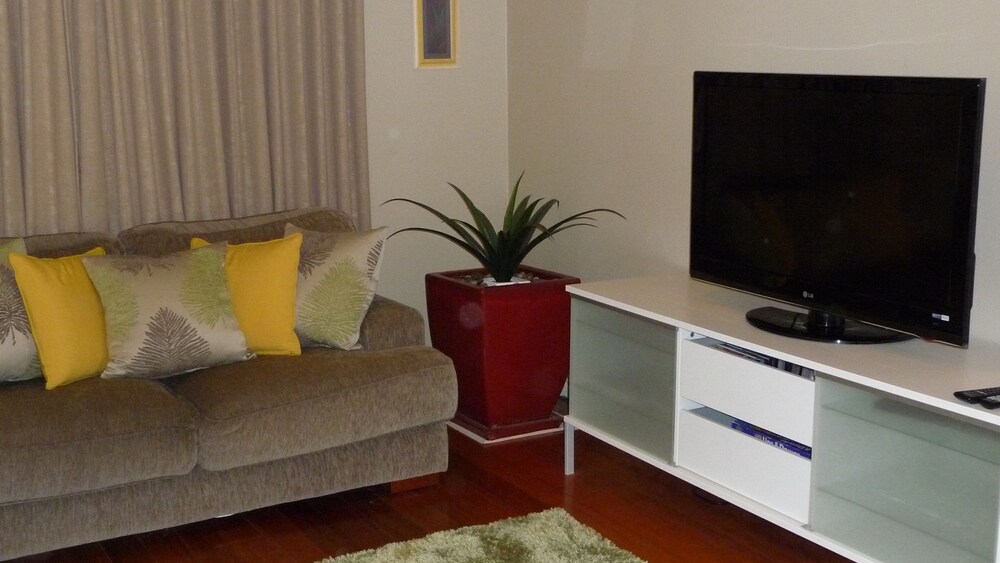 Central Shepparton Apartment