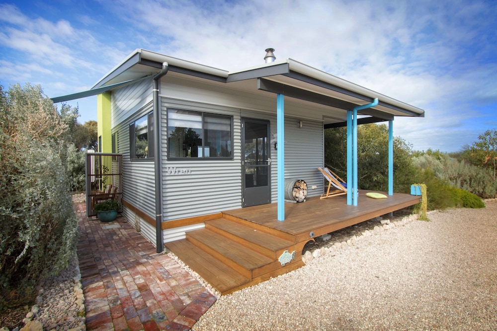 Coorong Cabins – Wren Cabin