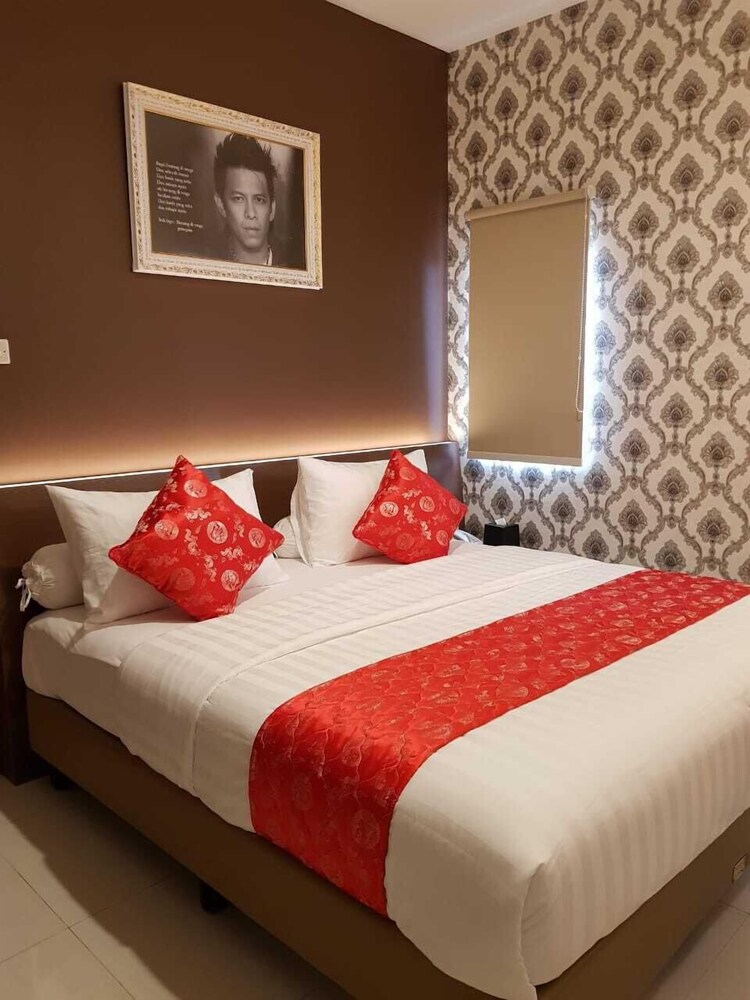 Fortune Front One Hotel Kendari in Kendari Best Rates & Deals on Orbitz