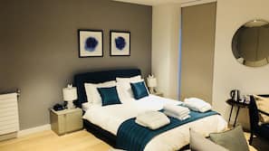 1 bedroom, premium bedding, minibar, in-room safe