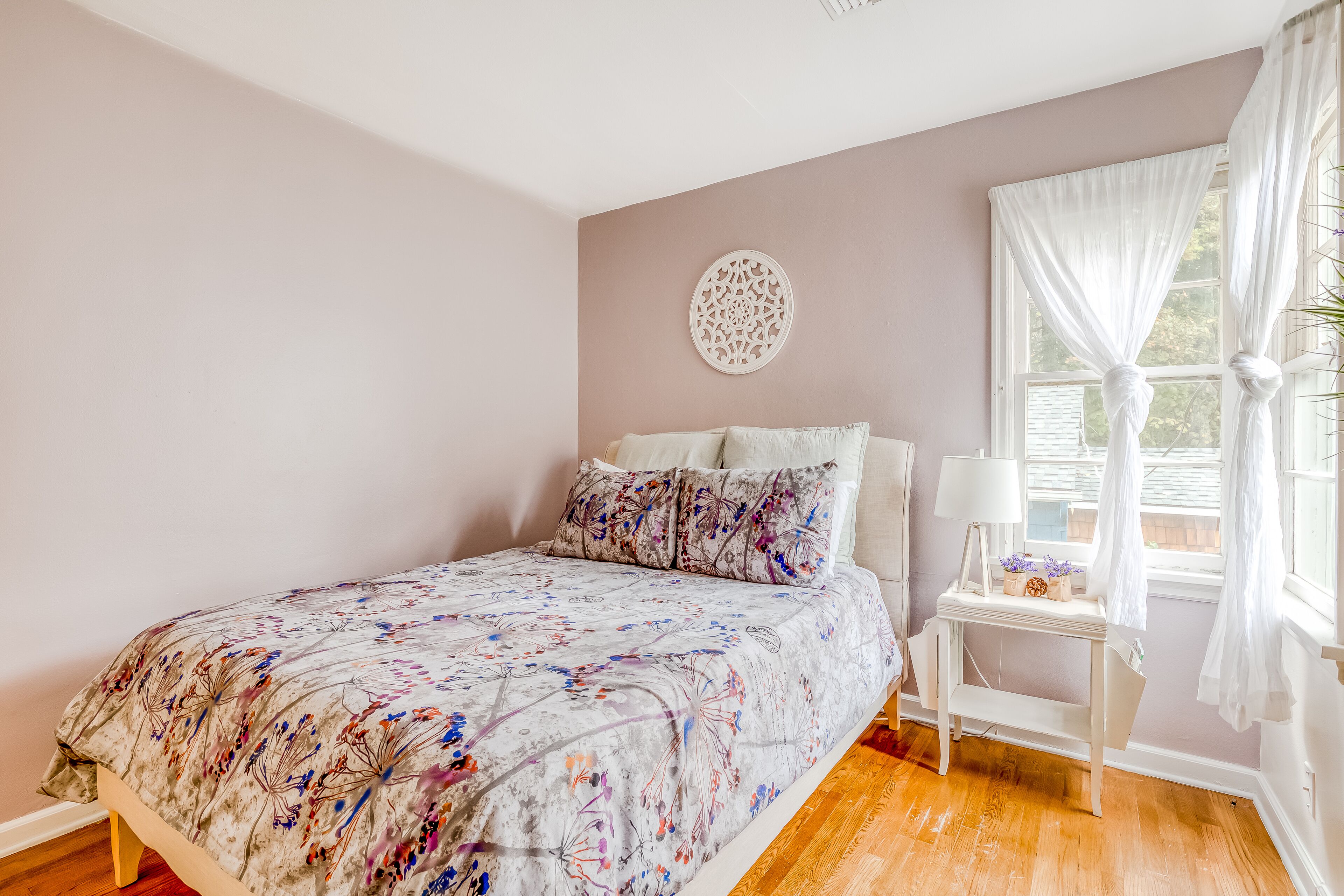Charming waterfront home with hot tub & WiFi - across from Rock Cove in Stevenson, United States