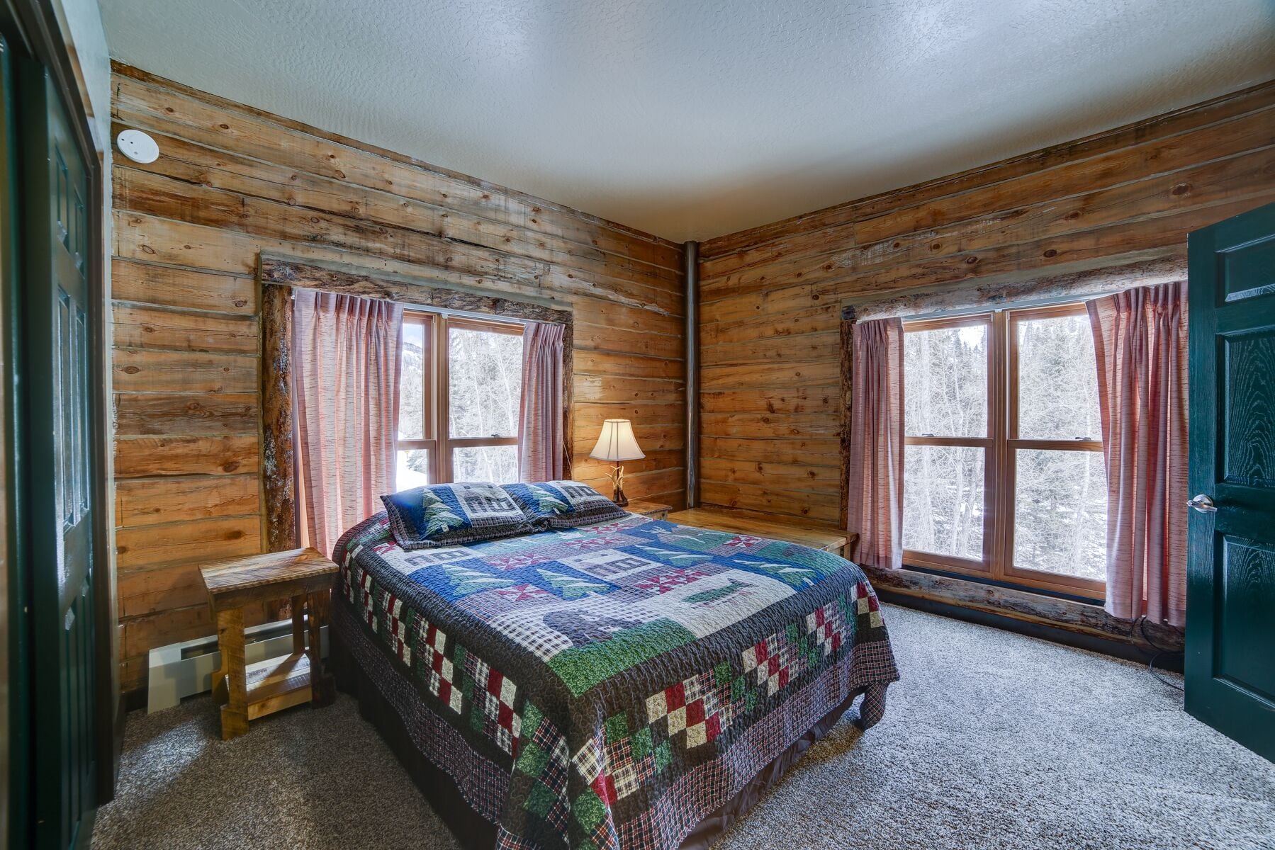 Private 48 Acre Riverfront Lodge Surrounded by Beautiful National Forest! in Cortez, United States