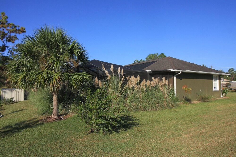 Beautiful Vacation home w/ Heated Pool at Ocala National Forest