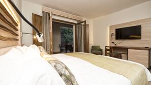 In-room safe, desk, blackout curtains, soundproofing