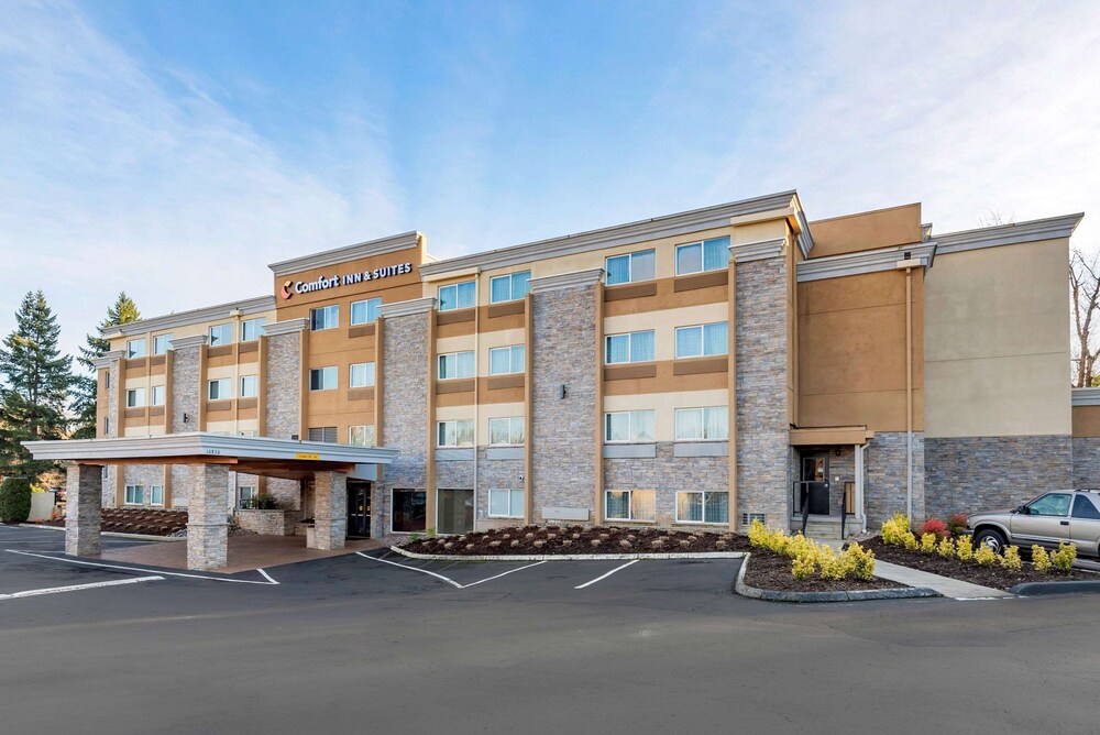 Comfort Inn Suites Tigard Near Washington Square In Portland Hotel Rates Reviews On Orbitz