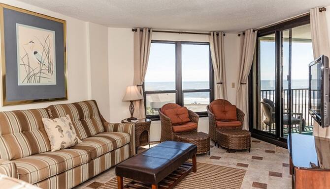 2 Bedroom Condo In Charleston Expedia Vacation Rentals