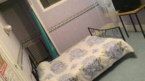 1 bedroom, premium bedding, desk, free WiFi