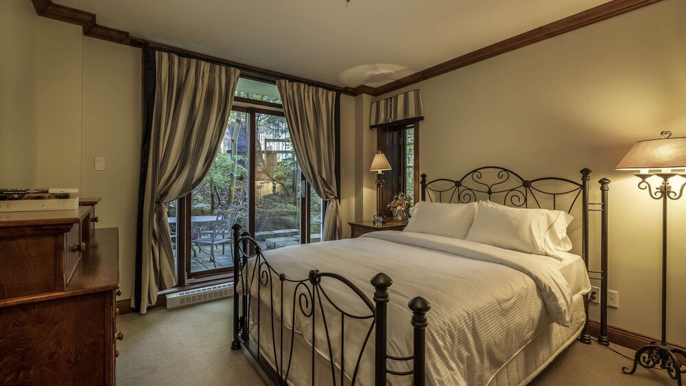 MontTremblant Bondurant 9502 MontTremblant Pedestrian Village Vrbo