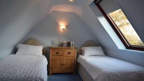 Iron/ironing board, free WiFi, linens