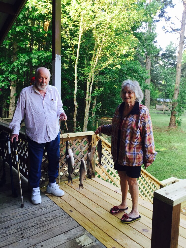 ♦️WATERFRONT CABIN 2♦️ Lake Livingston, Onalaska, Texas in Onalaska Best Rates & Deals on Orbitz