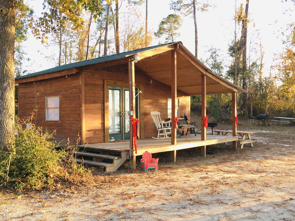 ♦️WATERFRONT CABIN 2♦️ Lake Livingston, Onalaska, Texas in Onalaska Best Rates & Deals on Orbitz