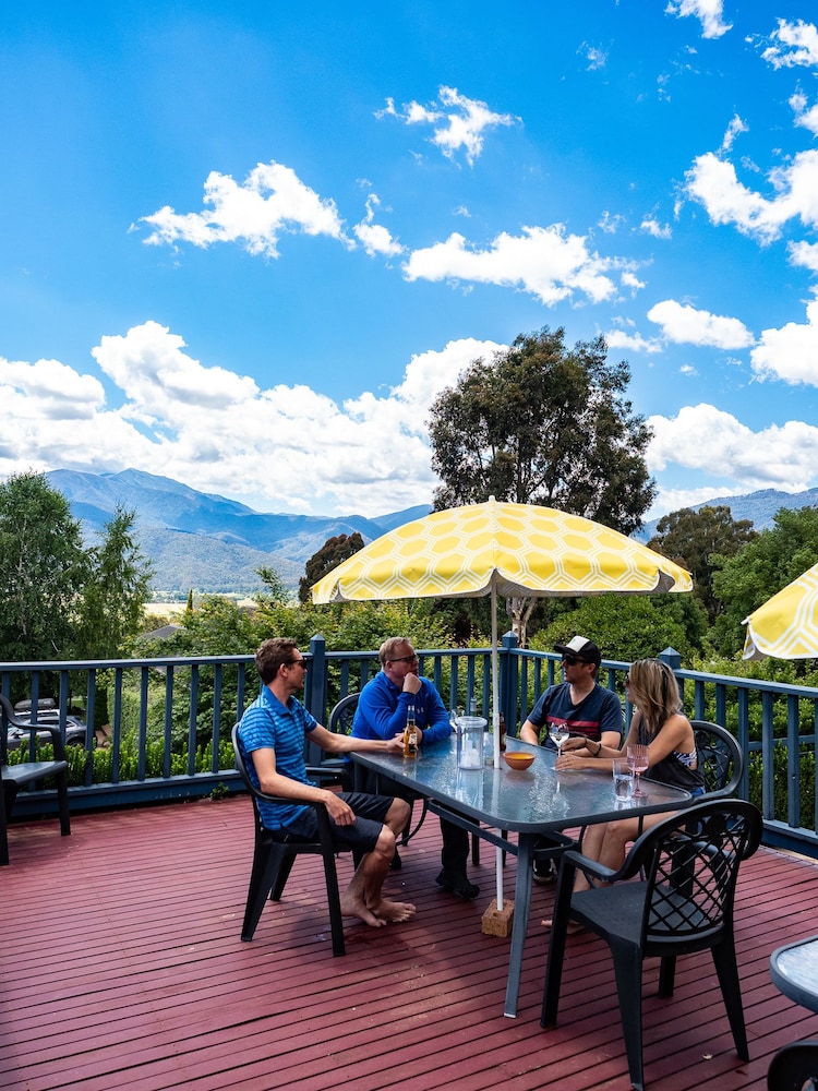 Valley View Lodge