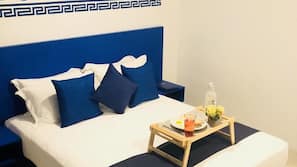 Minibar, coffre-forts dans les chambres, bureau, draps fournis