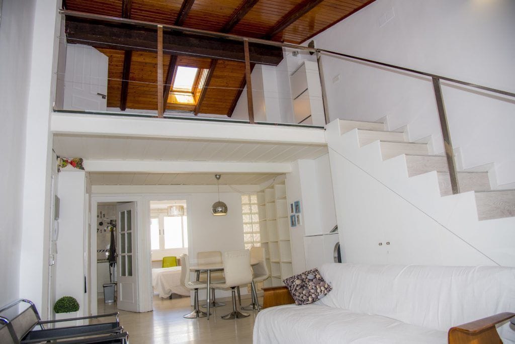 Boros Home in Valencia, United States