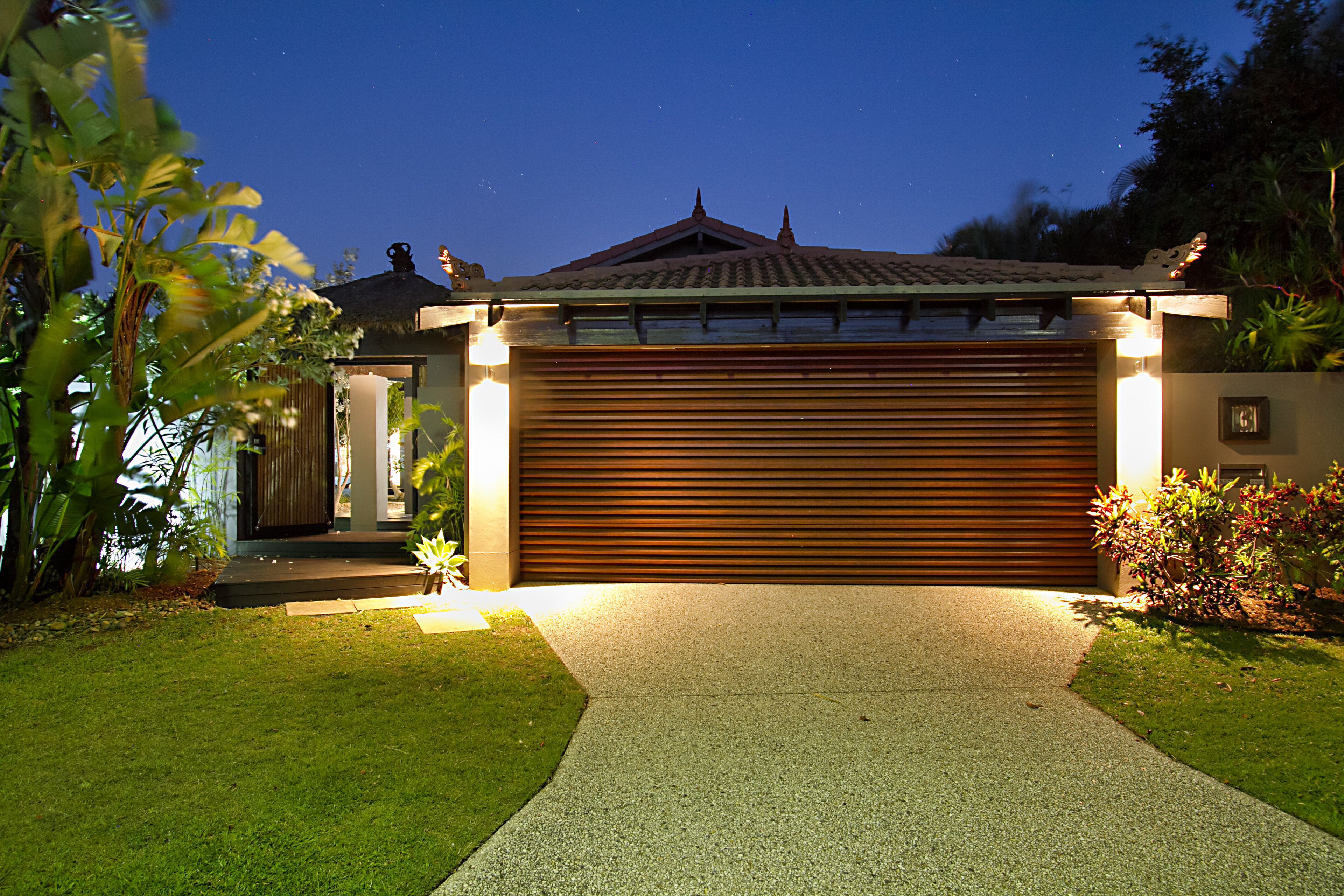 The Bali Hut on the Waters of the Central Gold Coast Apartment 5