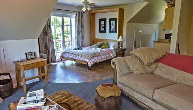 Hickory Hill Tree Top Apartment In Gill Ma Expedia