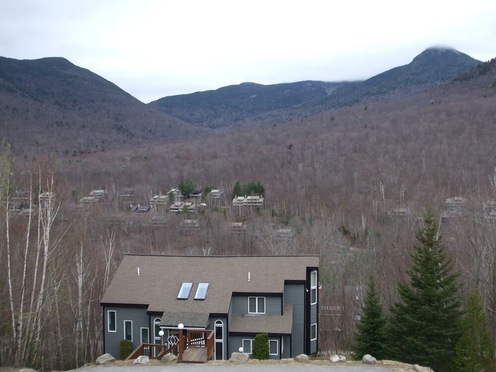 Luxury Home On Loon Mtn Home,  Spectacular Mountain Views, Pool/Spa access incl