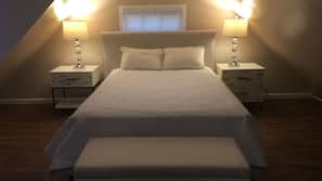 5 bedrooms, iron/ironing board, WiFi, linens