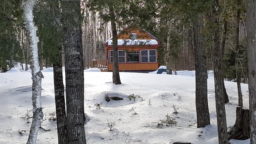 Quiet Northern Penobscot County Cottage, Upper Shin Pond Waterfront, Mt
