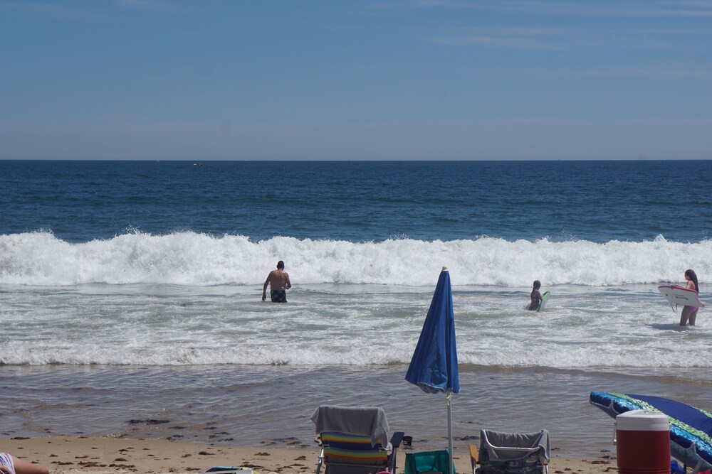 Misquamicut Westerly Secluded Beach Cottage 2018 remodeled and upgraded