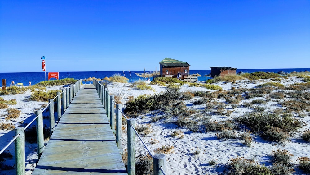 Sea Views And Easy Beach Access In Completely Renovated