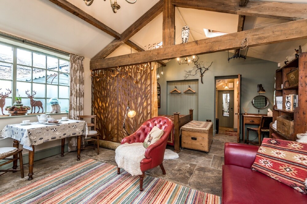 1855 Wash House Conversion To Town Centre Studio Cottage In