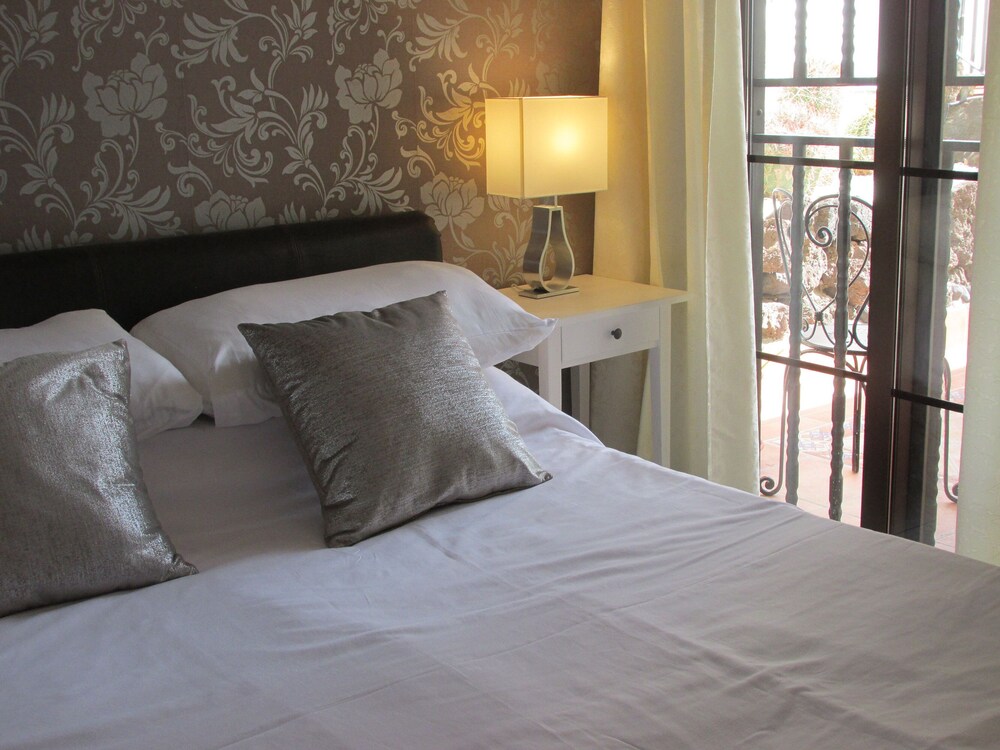 Pebble Beach 2018 Room Prices Deals Reviews Expedia Featured Image Guestroom