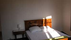 4 chambres, fer et planche à repasser, accès Internet, draps fournis