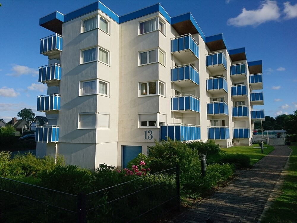 Spacious Lovely Furnished Holiday Apartment Near The Beach