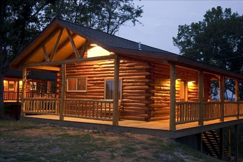 Beautiful Log Cabin With Views Of Beaver Lake 2 Levels In Eureka