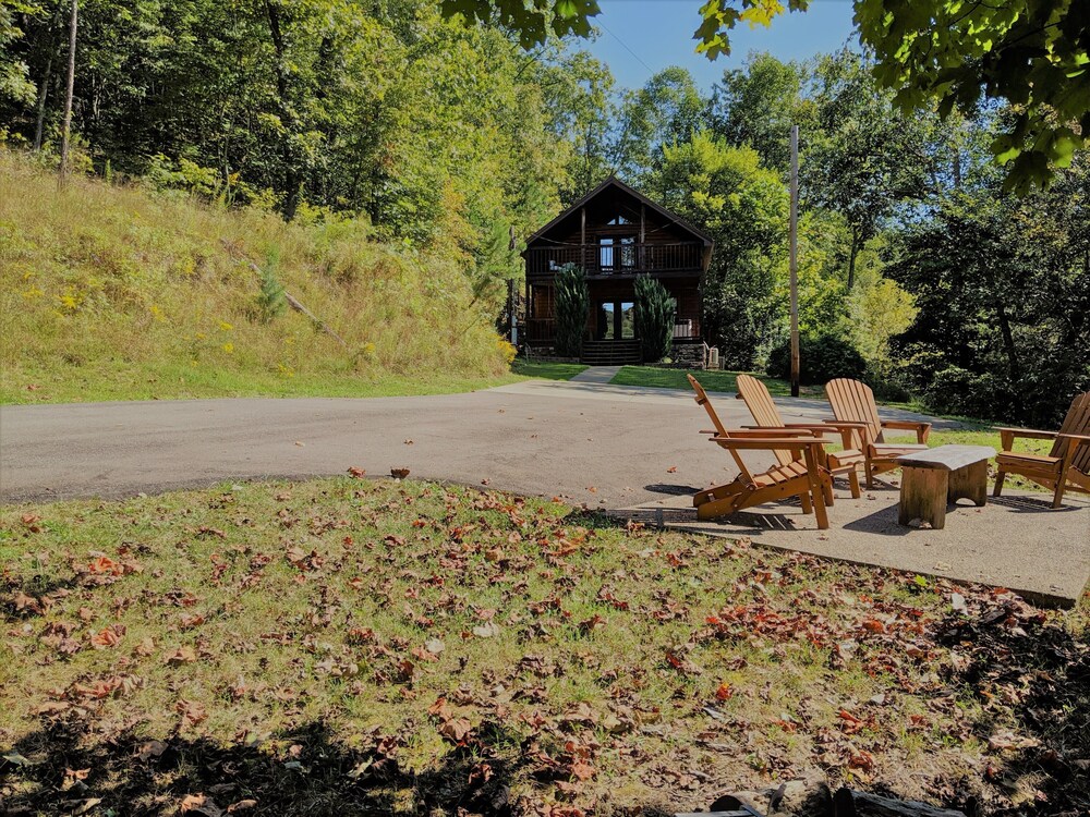 Private & Secluded Yatesville Lake Cabin Rental, Lakeview, Wifi, Kayaks