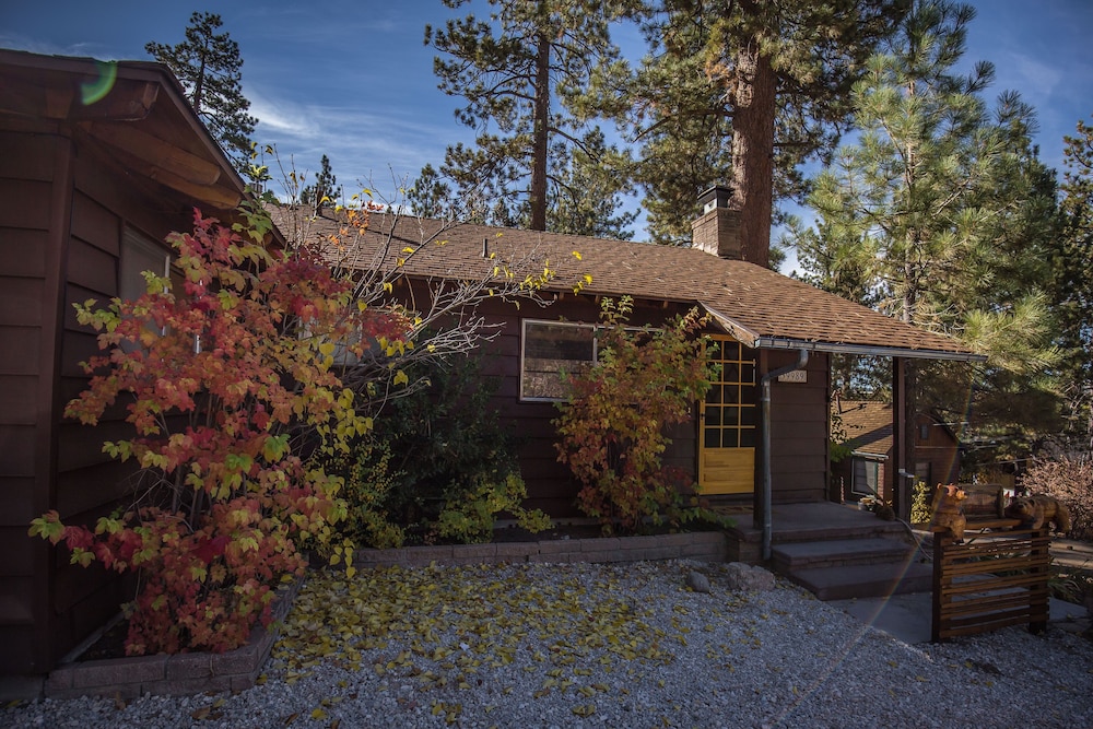 Room To Breathe Newly Renovated Dog Friendly Cabin With Spa