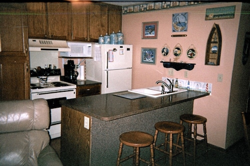 Port Clinton Condo Rentals Find Cheap Holiday Condos From 241
