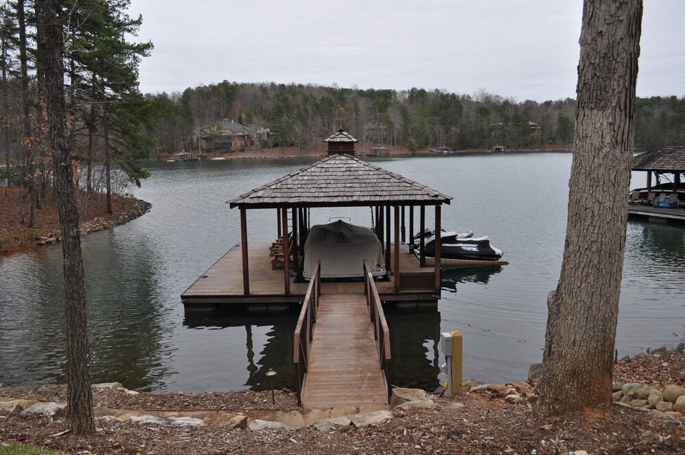 Beautiful lakefront home in The Reserve at Lake Keowee in Sunset Best