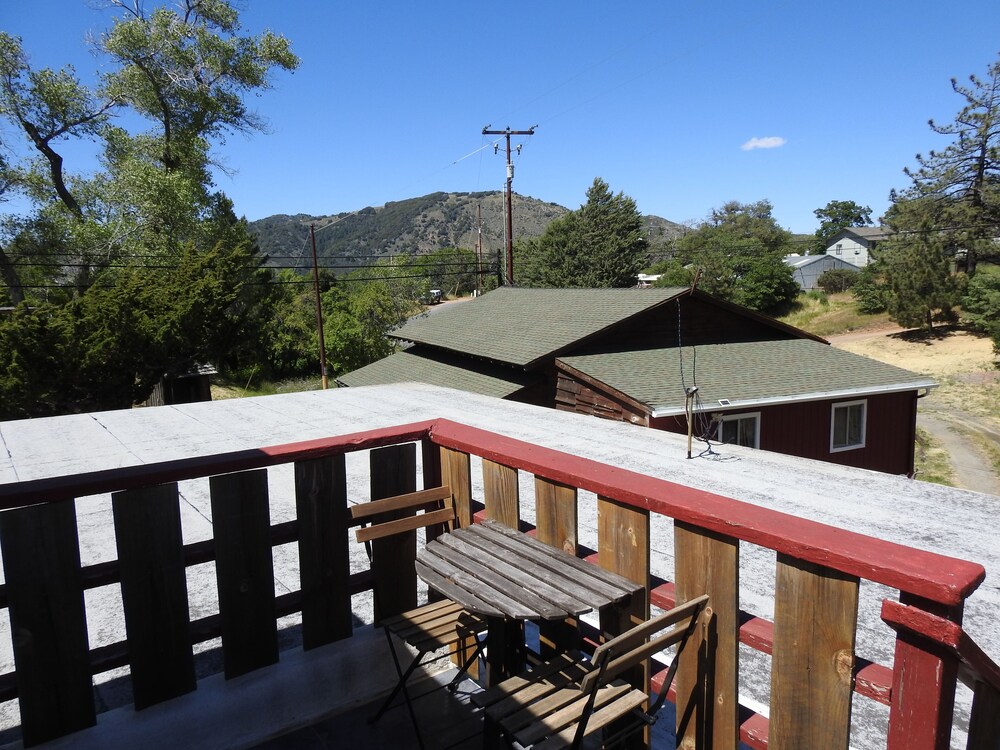 Julian, CA  Historic Apple & Gold Mine Town A-Frame 1-Bed, Pets Okay