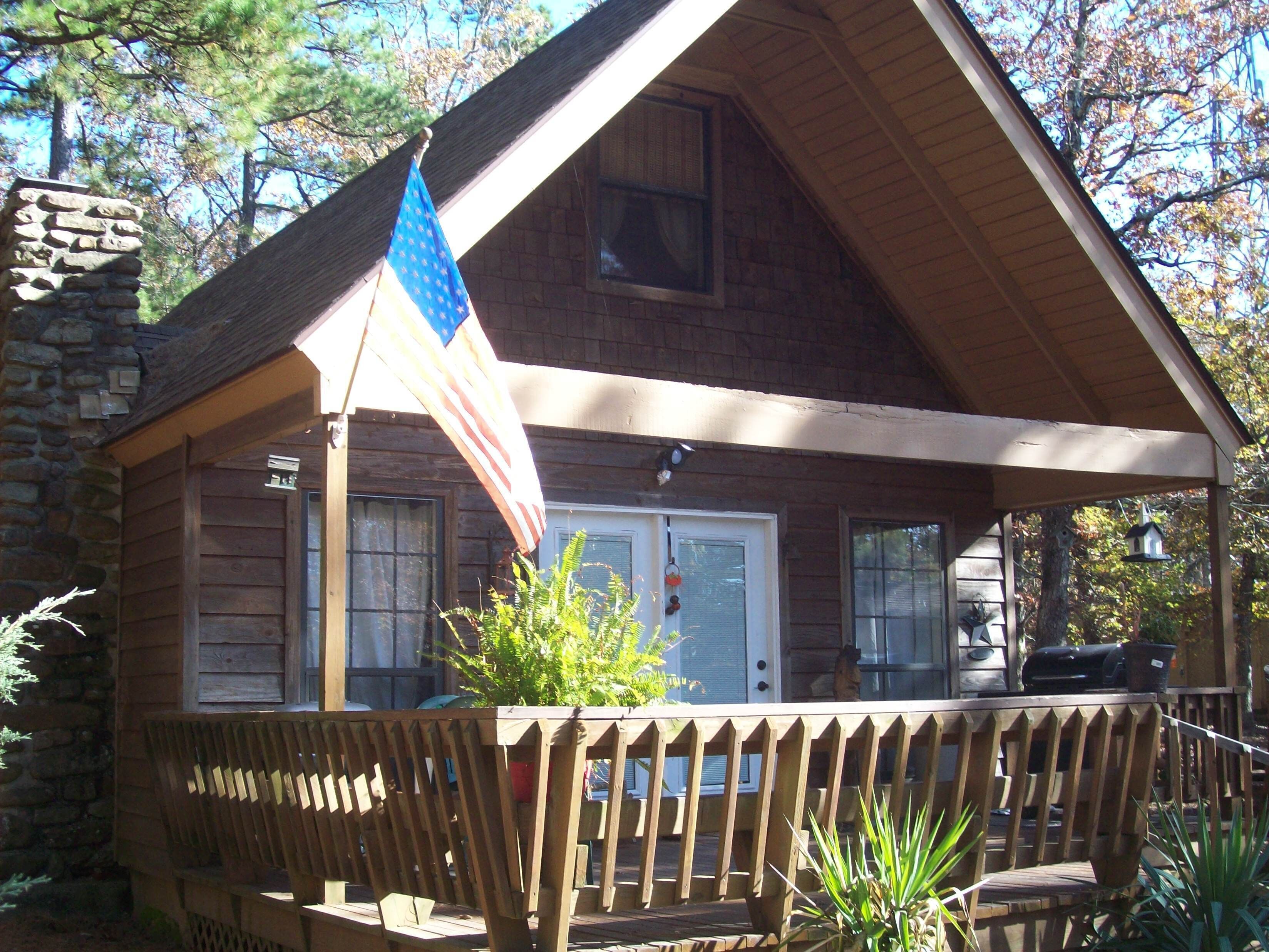 Privately Owned Chalet Located On Top Of Mt Nebo Arkansas In
