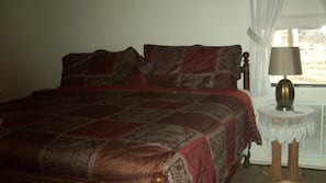 2 bedrooms, linens