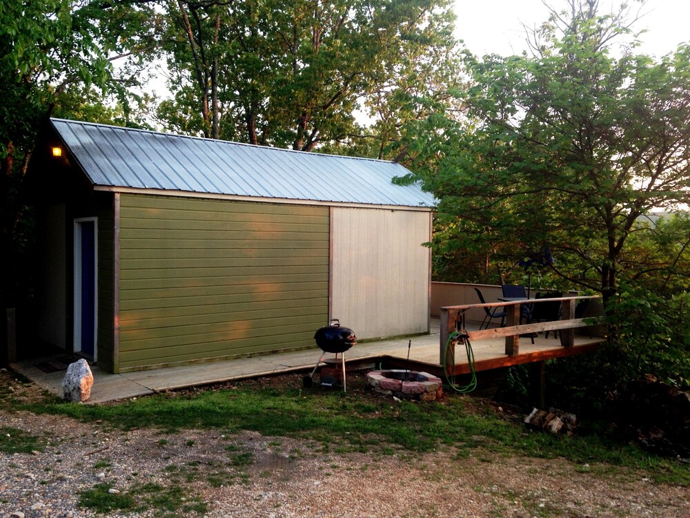 Cantilever Cabin Private Hot Tub Sauna Lake Tenkiller Sunsets