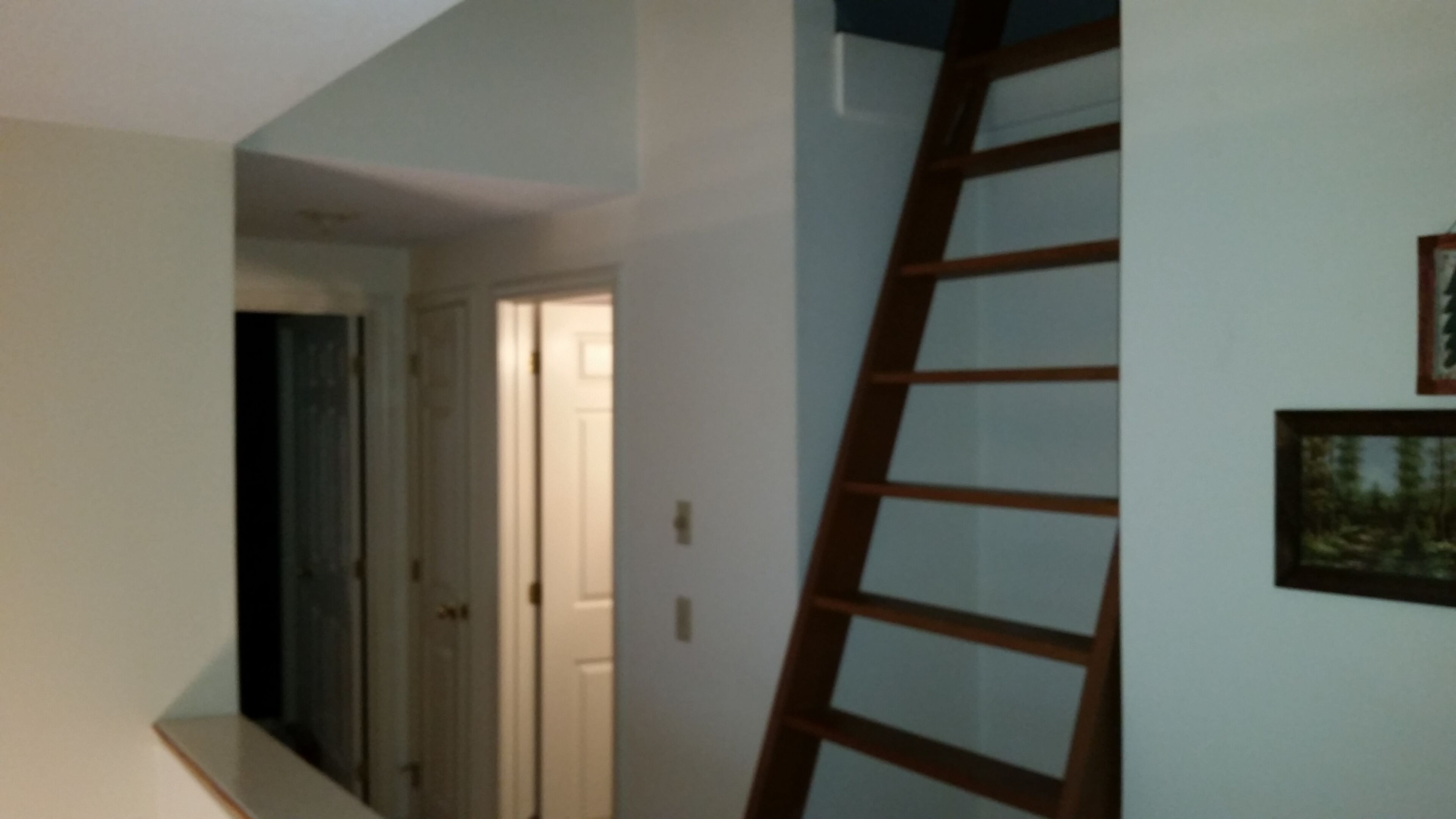 PERFECT N. CONWAY LOCATION! CLOSE TO THE VILLAGE ~ SEASONAL/ LONG TERM AVAILABLE in North Conway, United States